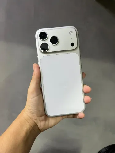 iPhone 17 pro Max 256 silver