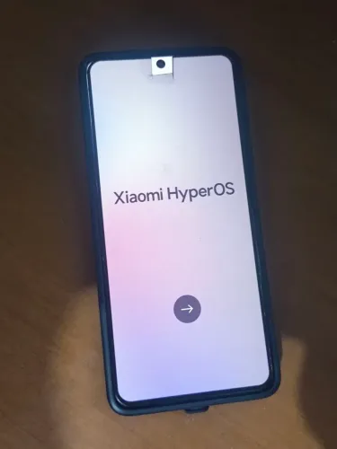 Poco x6 pro com capinha de proteção de privacidade