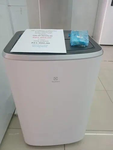 AR CONDICIONADO PORTATIL ELECTROLUX MODELO SP12F