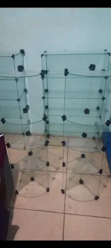 Vendo Vitrines. - * - Manoel