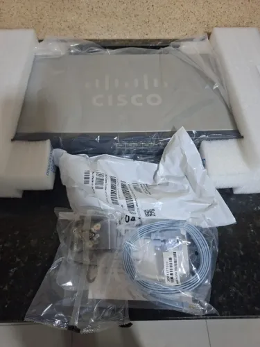 Switch Cisco SG220-26 Gigabit 26 Portas SG220-26-K9 Na Caixa