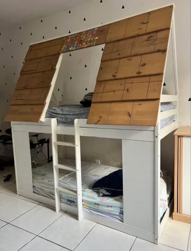 Cama beliche casinha