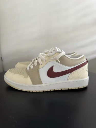 Tênis Nike Air Jordan 1 low - tam 41, novíssimo e pouco usado