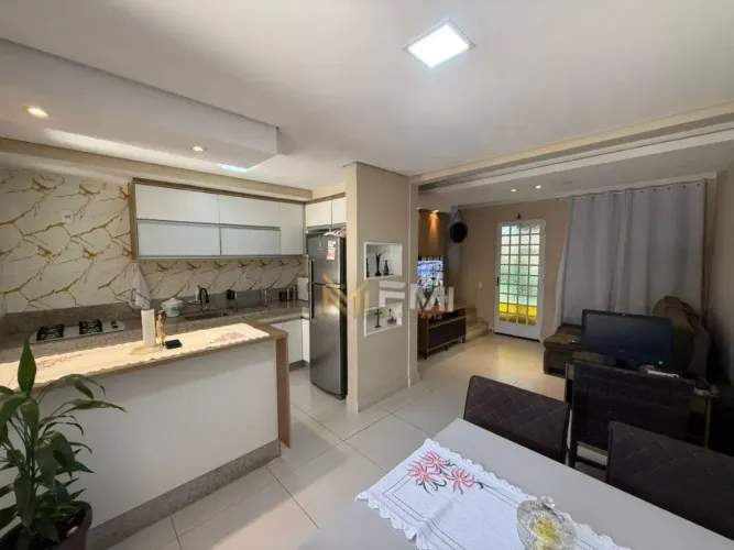 Sobrado com 2 dormitórios à venda, 62 m² por R$ 479.000,00 - Jardim Interlagos - Hortolând