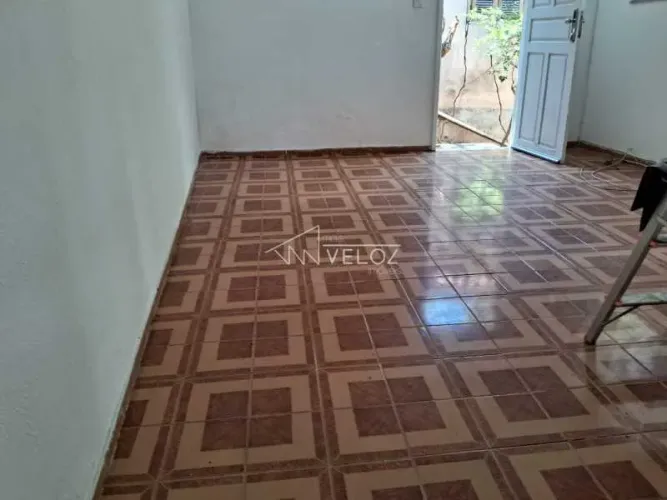 Apartamento - / Residencial / Santa Teresa