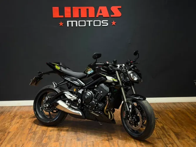 Street Triple RS 765 Preta 2026 - Apenas 1.100 KM.
