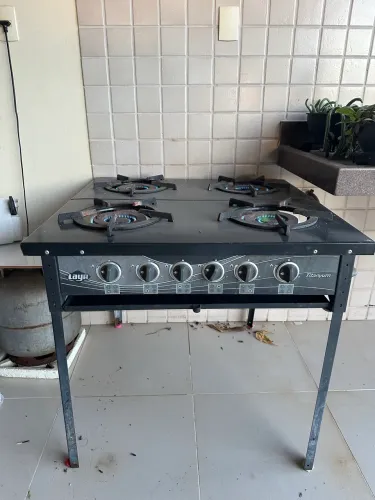 Fogão Industrial Layr Titanium 4 Bocas - 2 Queimadores Duplos e 2 Simples