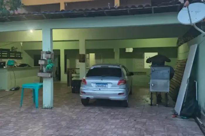 More e Invista! Casa, 3 Apartamentos e Ponto Comercial a 2 Minutos da Praia de Jacaraípe