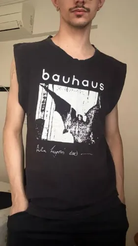 Camiseta da banda Bauhaus | Estilo Gótico | Tamanho M