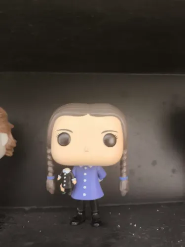 Funko Wandinha Addams sem caixa
