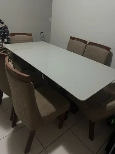 Vendo mesa 1,80x90cm de 6 lugares em ótimo estado 