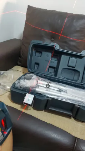 Nível a laser Bosch novo