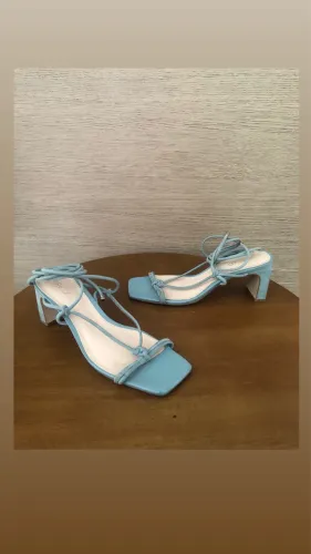 Sandalia de amarraçao na perna 36 Arezzo