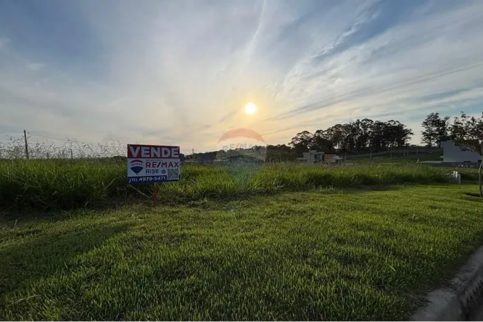 Oportunidade: Terreno de 250 m² no Prestigiado Colinas do Castelo Jaguariúna