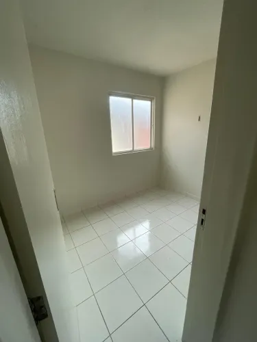 Alugo apartamento José Tenório
