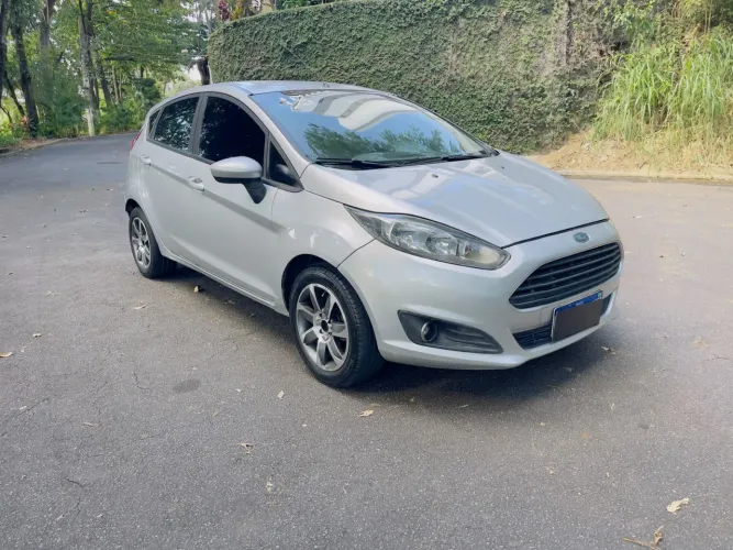 Ford Fiesta 1.5 16V Flex Mec. 5P 2015