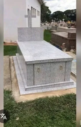 Jazigo perpétuo São Francisco Xavier. 