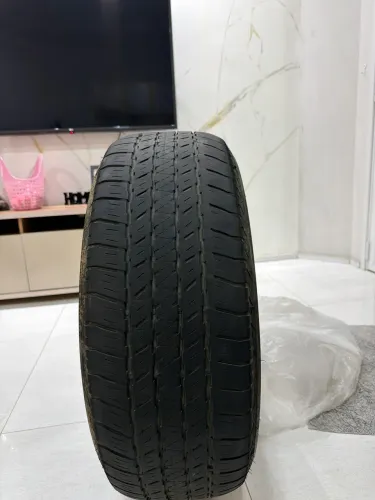 Pneu bridgestone 265/60 R 18 seminovo