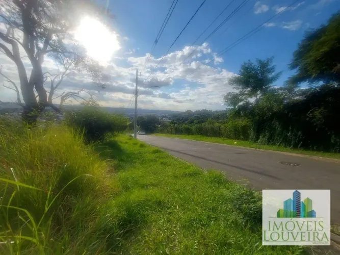 Terreno com vista incrível no Bairro Mirante das Estrelas em Vinhedo SP.