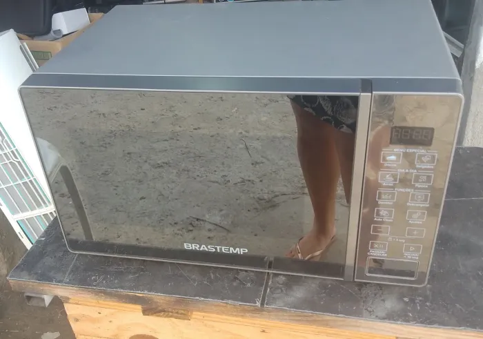 Vendo esse Microondas funcionando perfeitamente