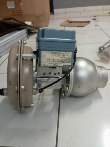 Conjunto Válvula Pneumática com Posicionador Eckardt SRI986