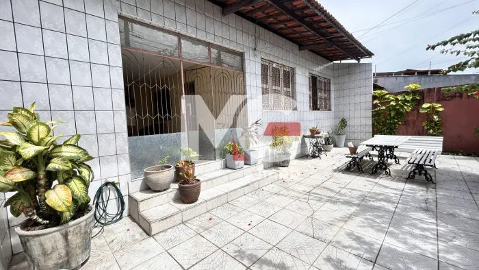 Casa em Henrique Jorge