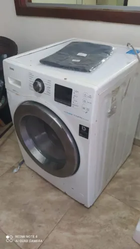 Máquina de lavar e secar