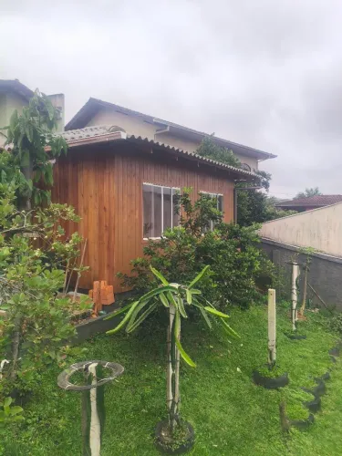 Alugo casa para 1 pessoa