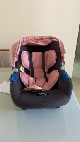 Bebê conforto burigotto touring com base