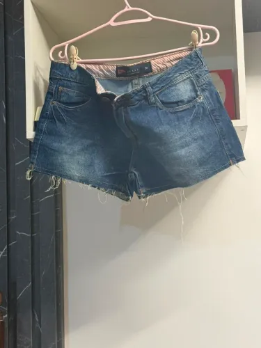 Short jeans
