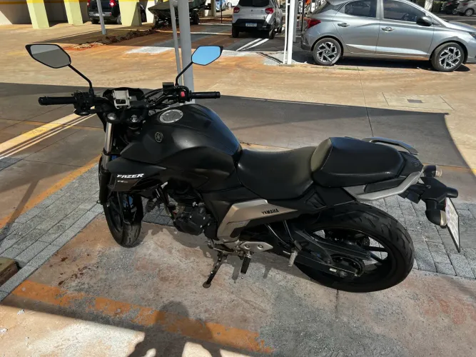 Fazer 250