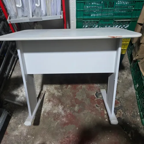 MESA ESCRITÓRIO 0.70 A 0.90 C 0.60 L