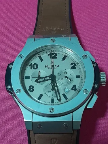 Relógio Quartz Hublot Geneve