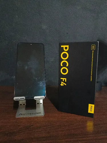 Vendo Xiaomi Poco F4 5G em perfeito estado de conservação.