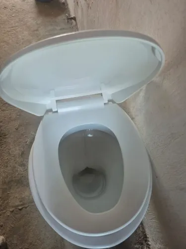 Vendo vaso sanitário com caixa acoplada e válvula