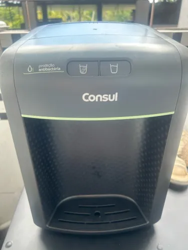 Gela água cônsul