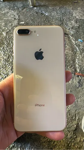 iPhone 8 Plus 
