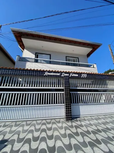 Aluga-se casa de condomínio Praia Grande-SP