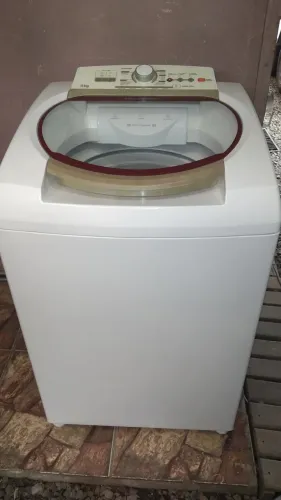 Vendo máquina de lavar roupas Brastemp 11kg cesto inox valor $700 reais