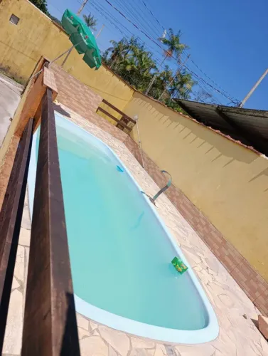 Casa c/ Piscina e 3 Suítes em Ubatuba - Acomoda 10 pessoas (Maranduba)