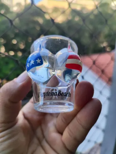 Copinho shot sourvinier lembrança de daytona beach florida "boobs" divertido