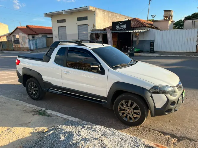 Fiat Strada Adventure 1.8/ 1.8 Locker Flex CE 2018