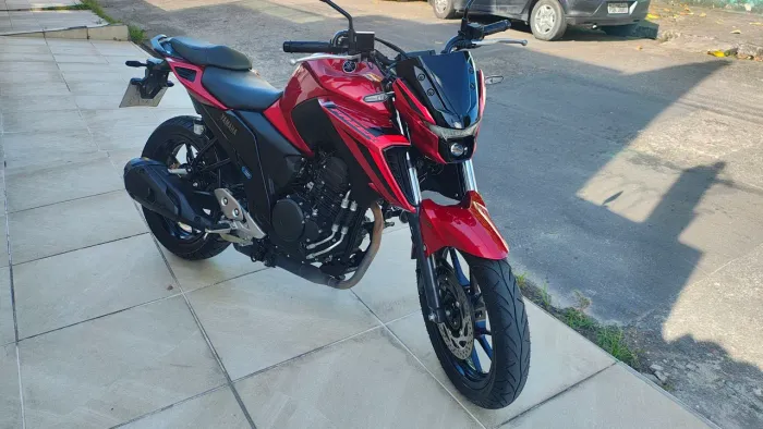 Fazer fz25 ano 2025 único dono km 4mil valor $: 23.800