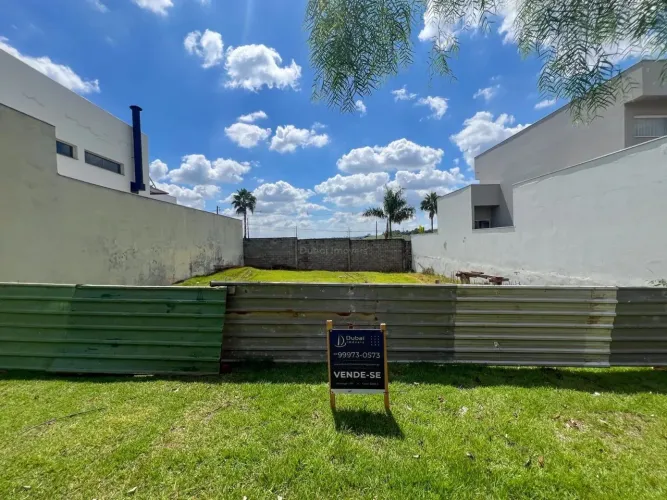 Terreno à venda com 375 m2, 15 m de frente e excelente potencial de valorização em condomí