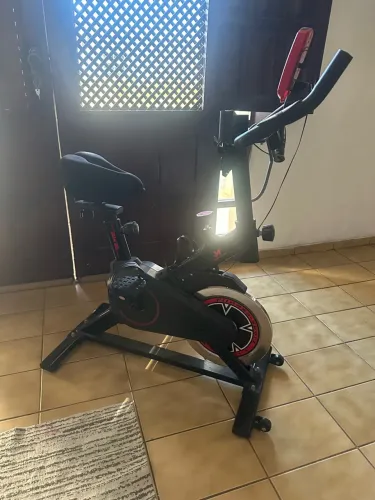 BICICLETA ERGOMÉTRICA - SEMI NOVA