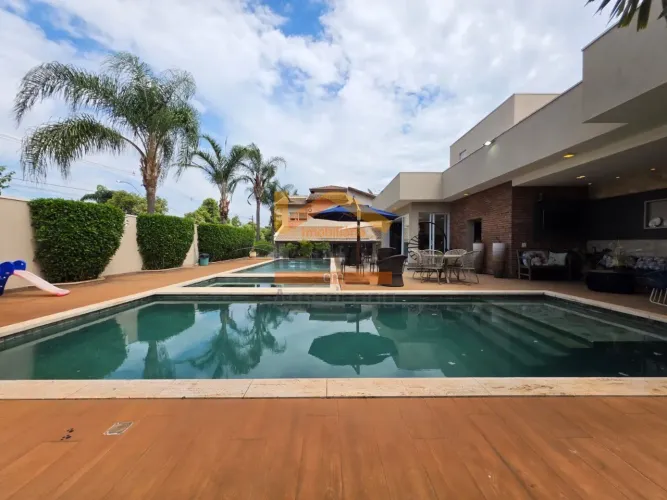 Casa em Condomínio à Venda em Santa Bárbara D'oeste-SP, Jardim Panambi 4 quartos, 1 suíte,