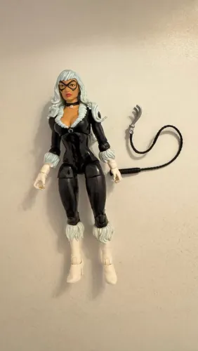 Marvel Legends Gata Negra