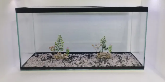 Aquário ( novo)80 litros 80 cm comprimtento.
