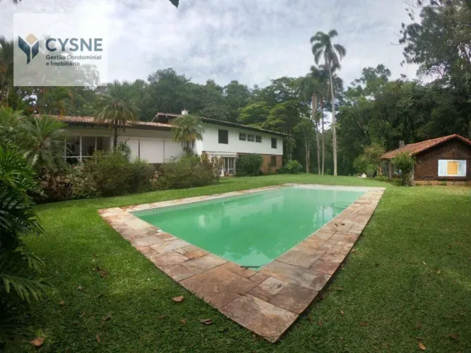 Mansão em cháraca no Pico do Jaraguá, em São Paulo, 2,6 hectares, 1.800 m² de área constru