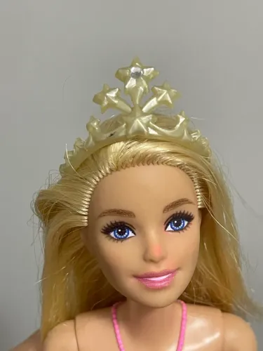 Coroa Barbie Annika 